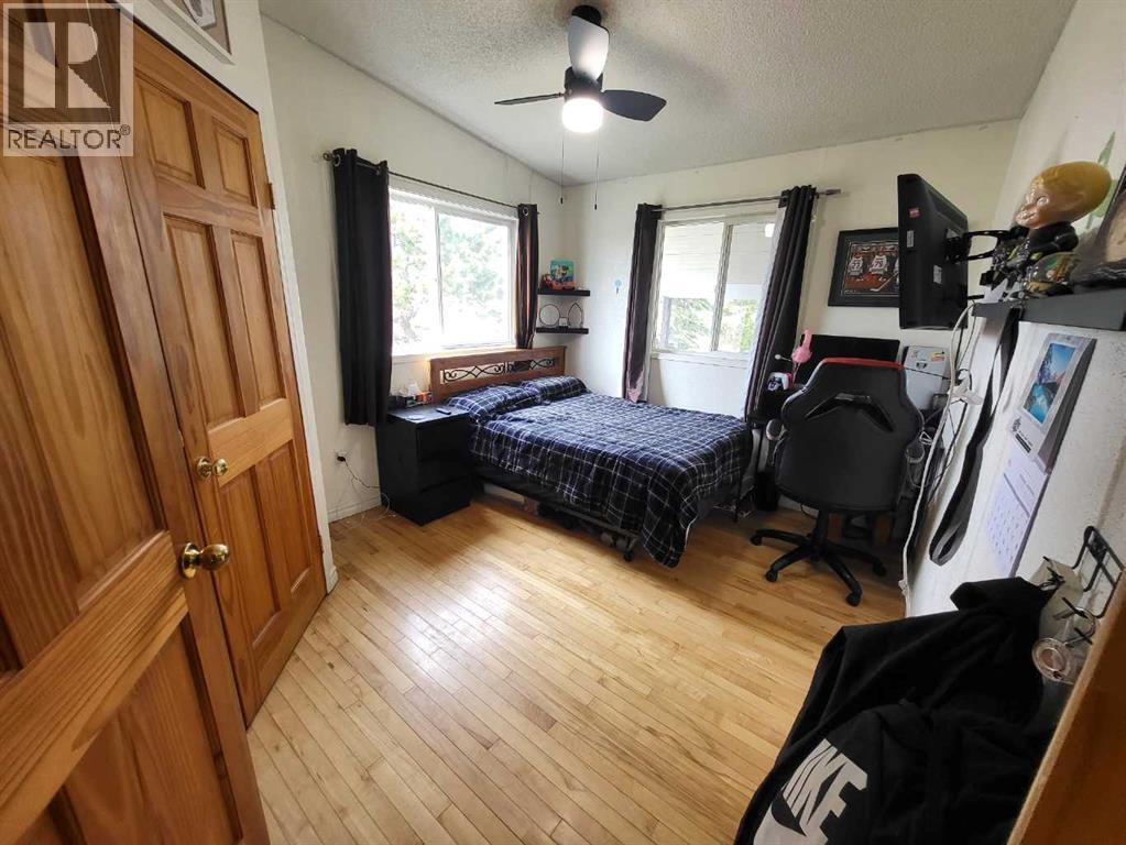 422 7th Avenue, Beaverlodge, Alberta  T0H 0C0 - Photo 24 - A2309514