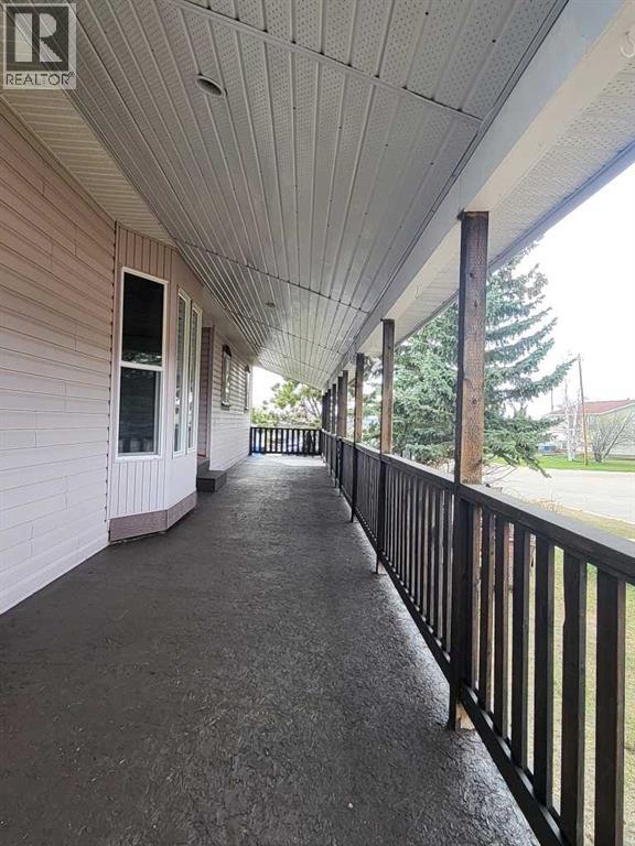 422 7th Avenue, Beaverlodge, Alberta  T0H 0C0 - Photo 27 - A2309514