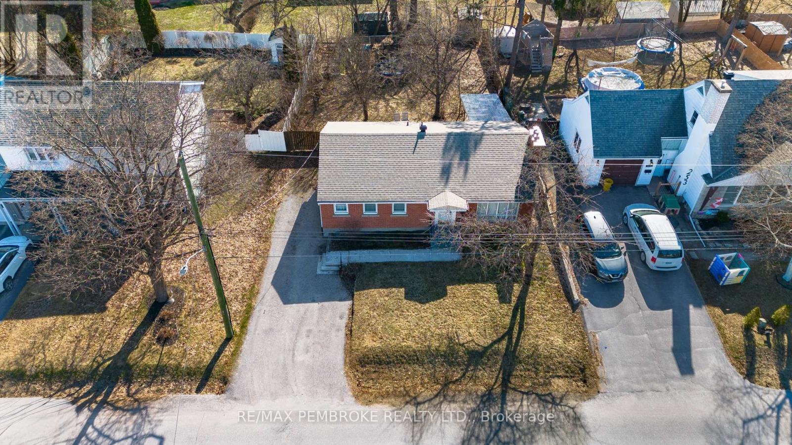 251 Broadview Drive, Pembroke, Ontario  K8A 2A1 - Photo 10 - X13119516