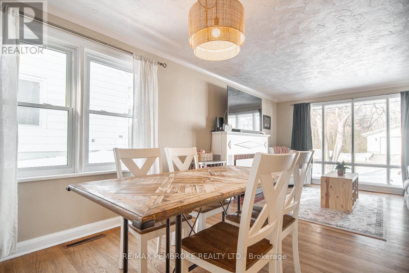 251 Broadview Drive, Pembroke, Ontario  K8A 2A1 - Photo 21 - X13119516