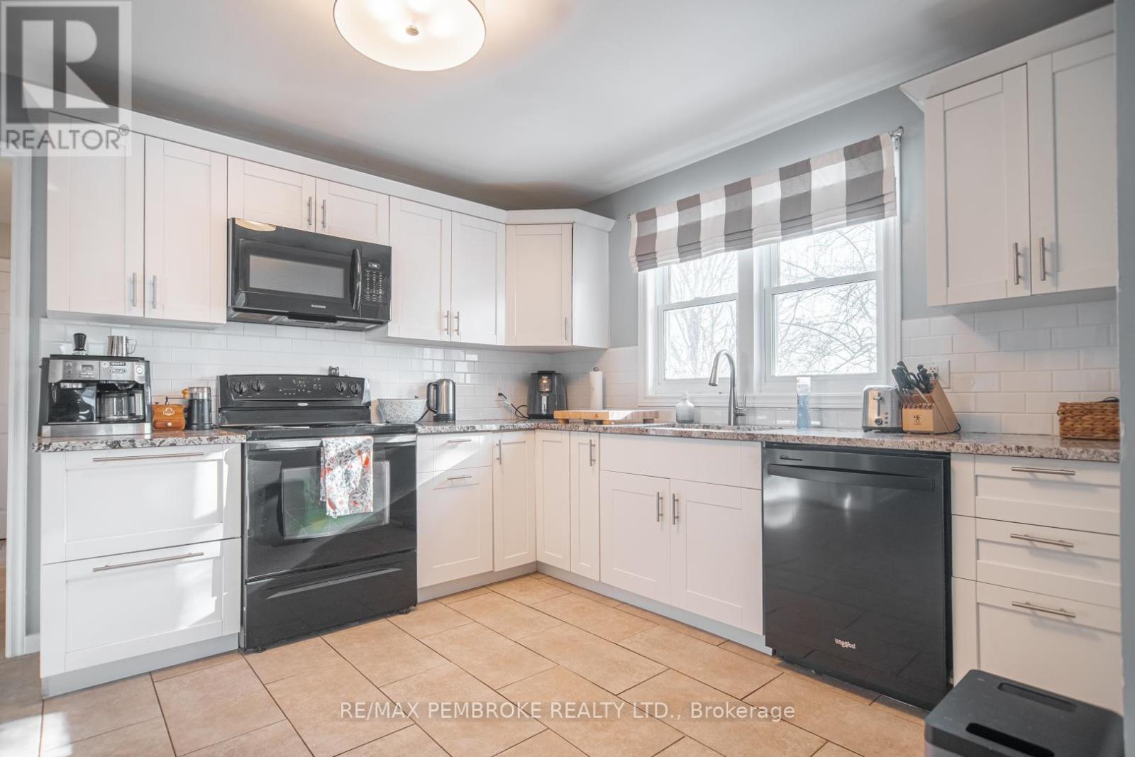 251 Broadview Drive, Pembroke, Ontario  K8A 2A1 - Photo 24 - X13119516