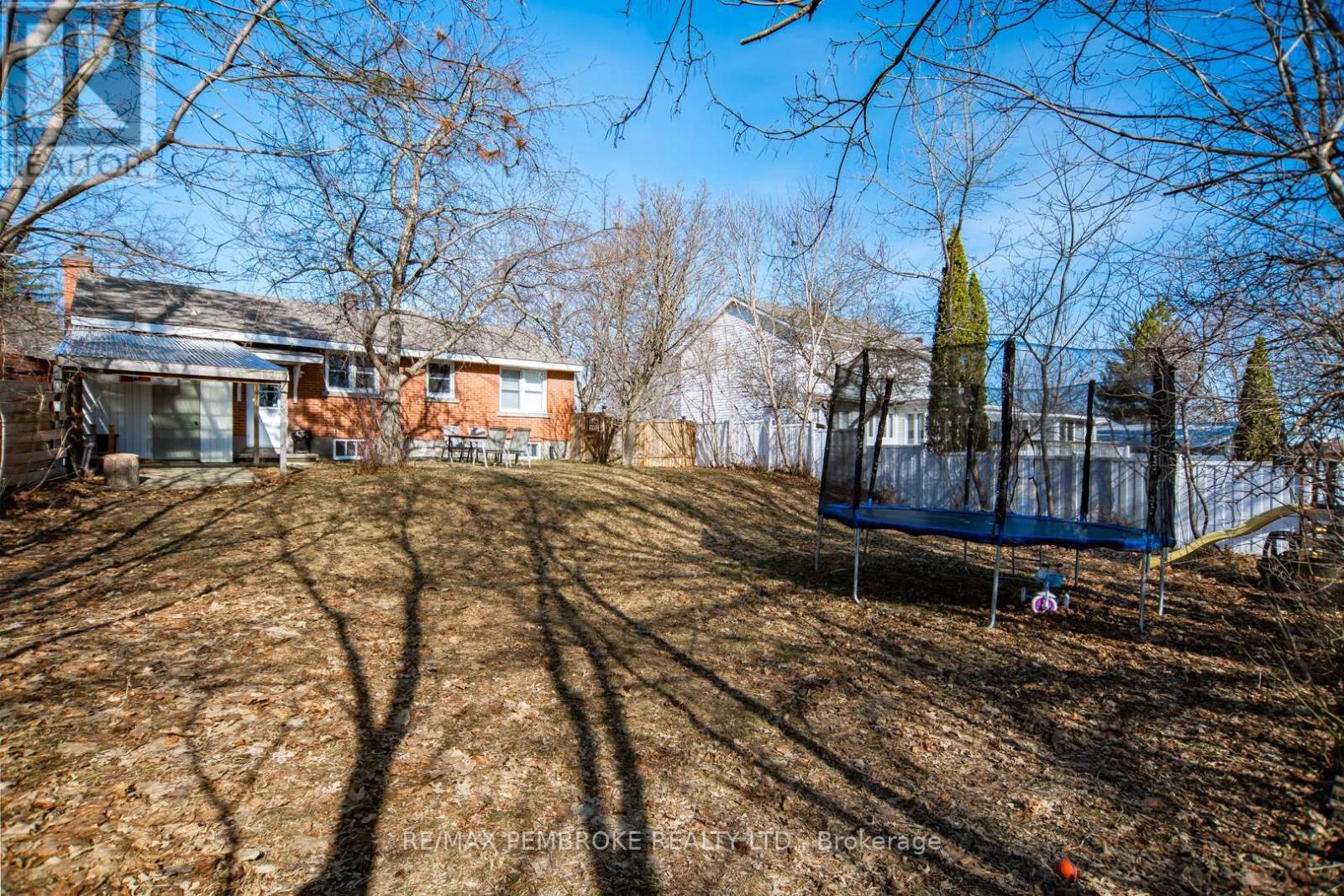 251 Broadview Drive, Pembroke, Ontario  K8A 2A1 - Photo 7 - X13119516
