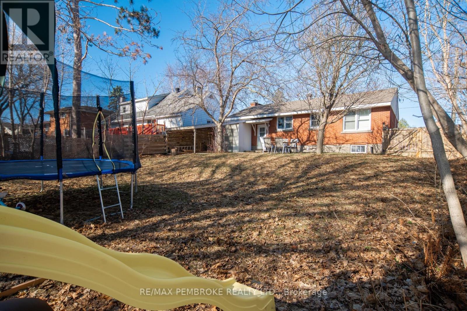 251 Broadview Drive, Pembroke, Ontario  K8A 2A1 - Photo 8 - X13119516