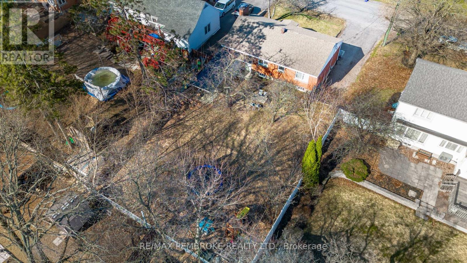 251 Broadview Drive, Pembroke, Ontario  K8A 2A1 - Photo 9 - X13119516