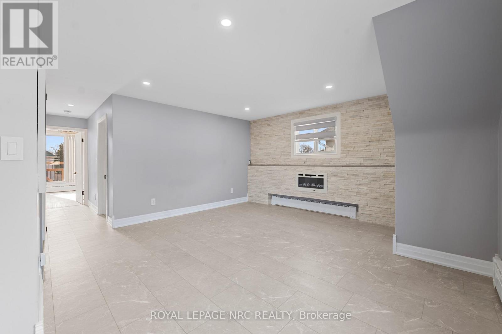 87 York Street, St. Catharines, Ontario  L2R 6E1 - Photo 3 - X13119534