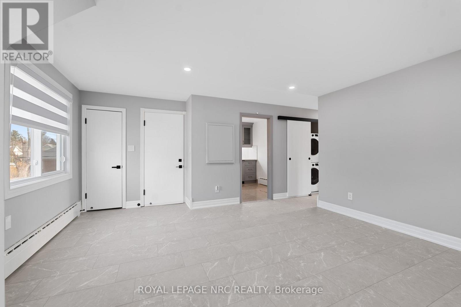 87 York Street, St. Catharines, Ontario  L2R 6E1 - Photo 4 - X13119534