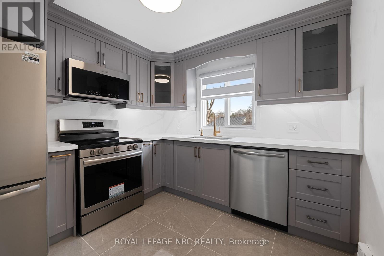87 York Street, St. Catharines, Ontario  L2R 6E1 - Photo 5 - X13119534