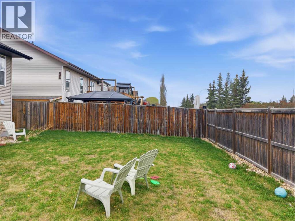 135 Issard Close, Red Deer, Alberta  T4R 0C2 - Photo 38 - A2309221