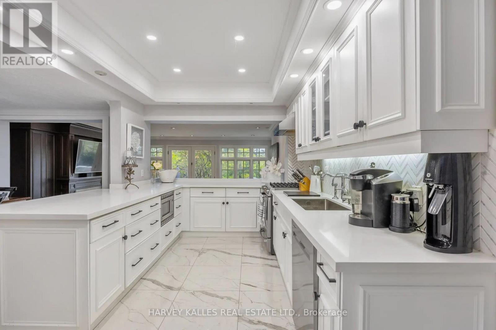 141 Old Forest Hill Road, Toronto, Ontario  M5N 2N7 - Photo 16 - C13119552
