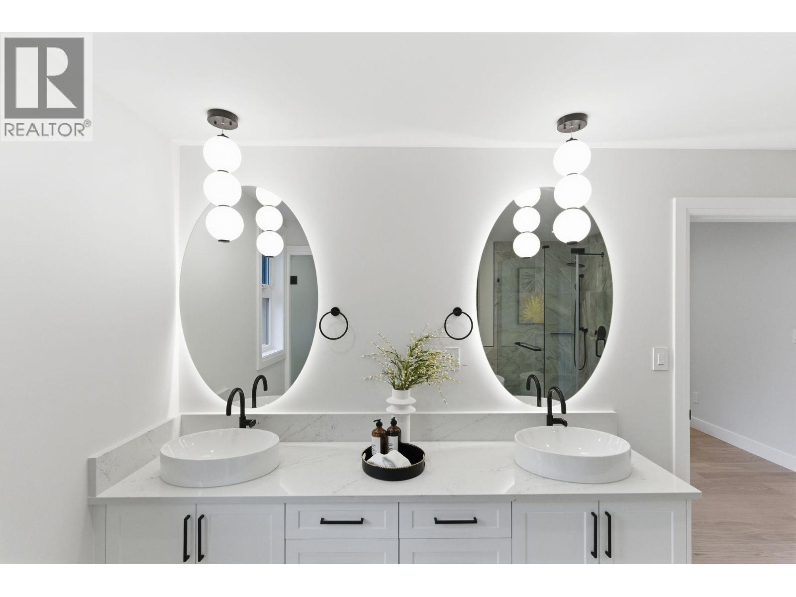 2 8408 17th Avenue, Burnaby, British Columbia  V3N 1N2 - Photo 20 - R3122873