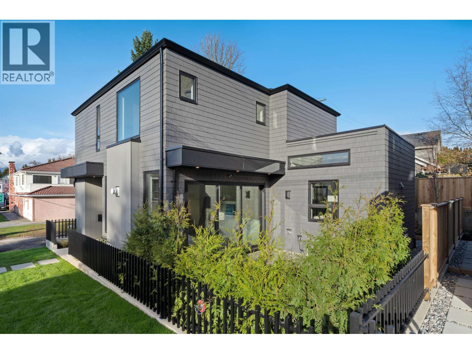 3660 Fleming Street, Vancouver, British Columbia  V5N 3V8 - Photo 2 - R3122890