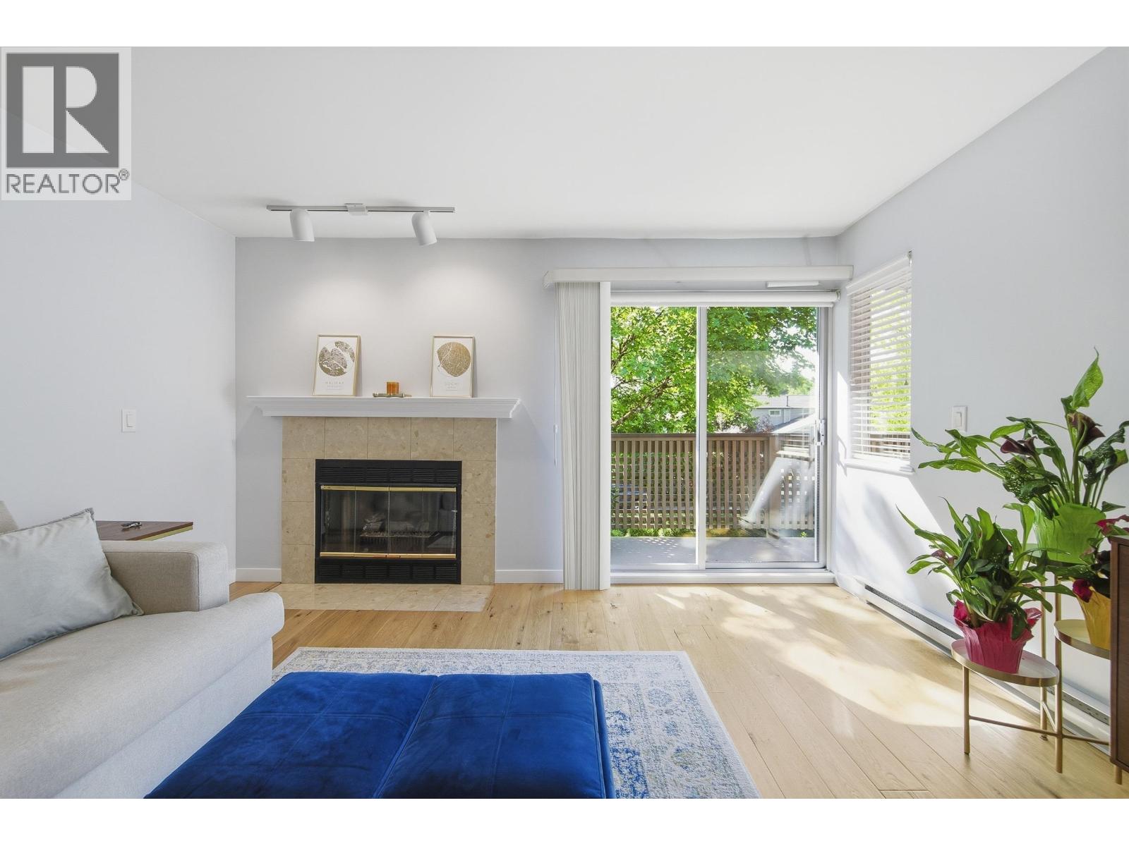 836 Roche Point Drive, North Vancouver, British Columbia  V7H 2T9 - Photo 4 - R3122892