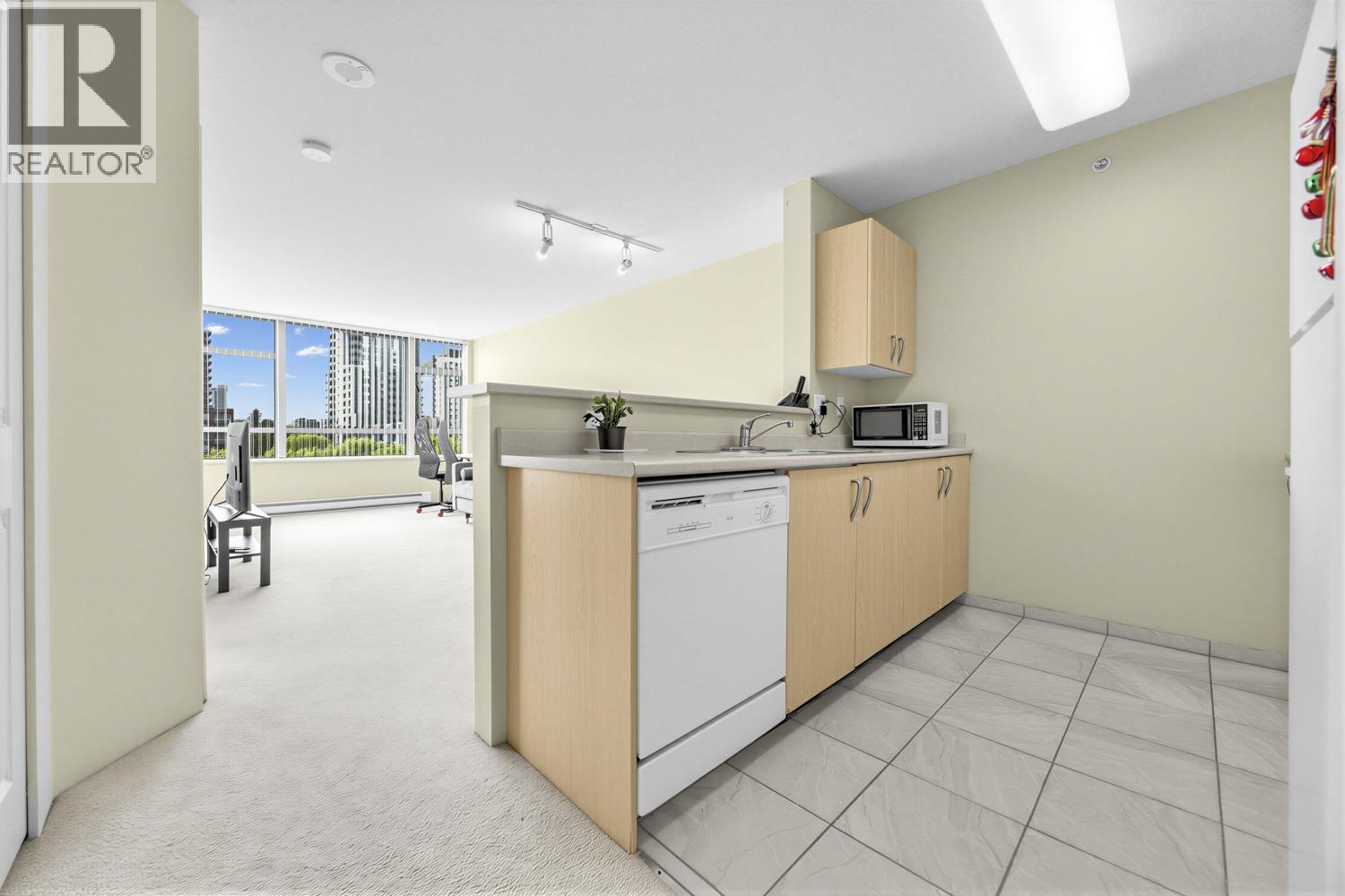 503 3520 Crowley Drive, Vancouver, British Columbia  V5R 6G9 - Photo 9 - R3122924
