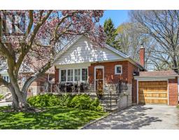 220 PARKVIEW HILL CRESCENT, Toronto, Ontario