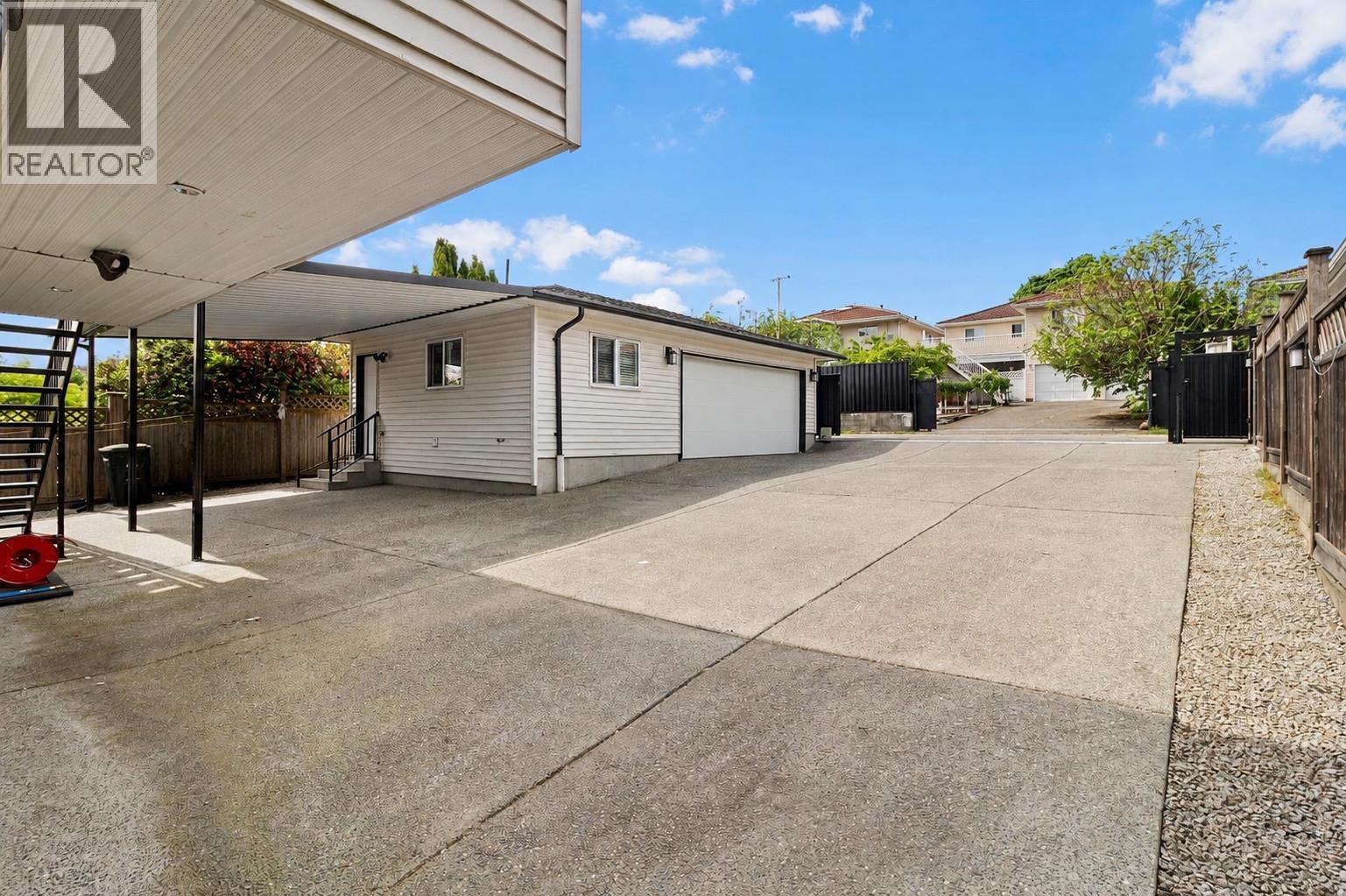 8175 10th Avenue, Burnaby, British Columbia  V3N 2S5 - Photo 6 - R3122850