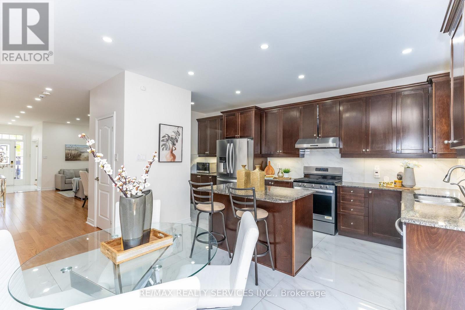 22 Berryfield Way, Brampton, Ontario  L6R 0Y2 - Photo 11 - W13118306