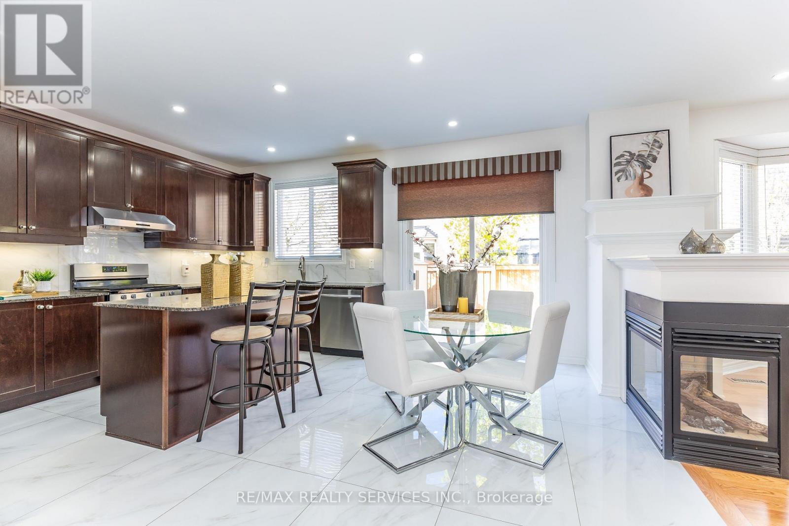 22 Berryfield Way, Brampton, Ontario  L6R 0Y2 - Photo 13 - W13118306