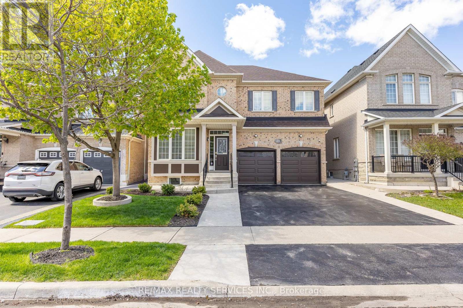 22 BERRYFIELD WAY, Brampton, Ontario
