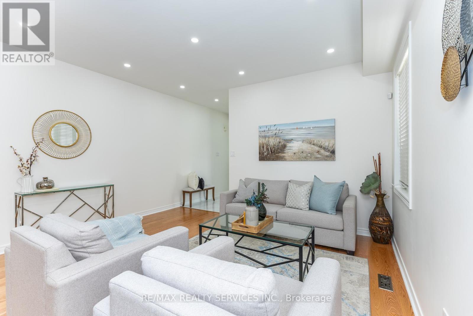 22 Berryfield Way, Brampton, Ontario  L6R 0Y2 - Photo 7 - W13118306