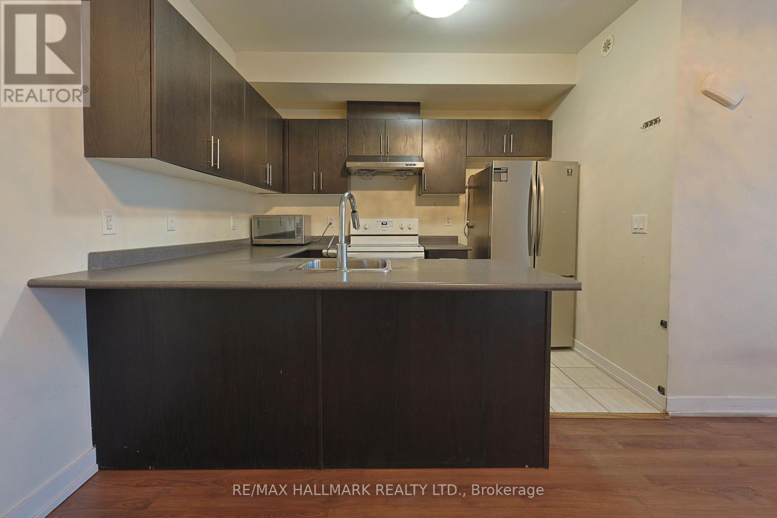 609 - 50 Dunsheath Way, Markham, Ontario  L6B 1N3 - Photo 11 - N13119538