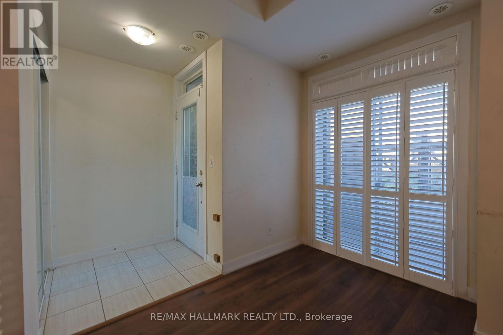 609 - 50 Dunsheath Way, Markham, Ontario  L6B 1N3 - Photo 4 - N13119538