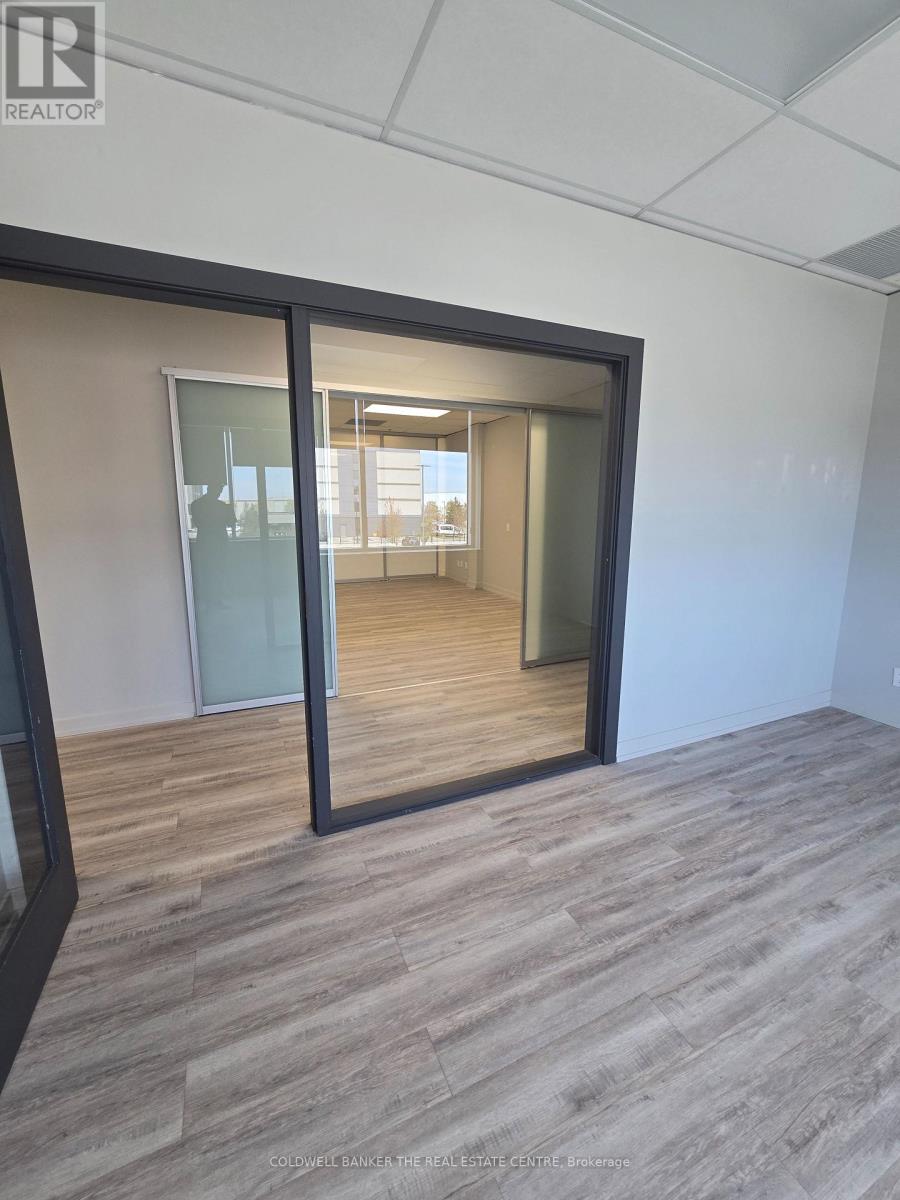 206 - 2800 High Point Drive, Milton, Ontario  L9T 6P4 - Photo 11 - W13119494