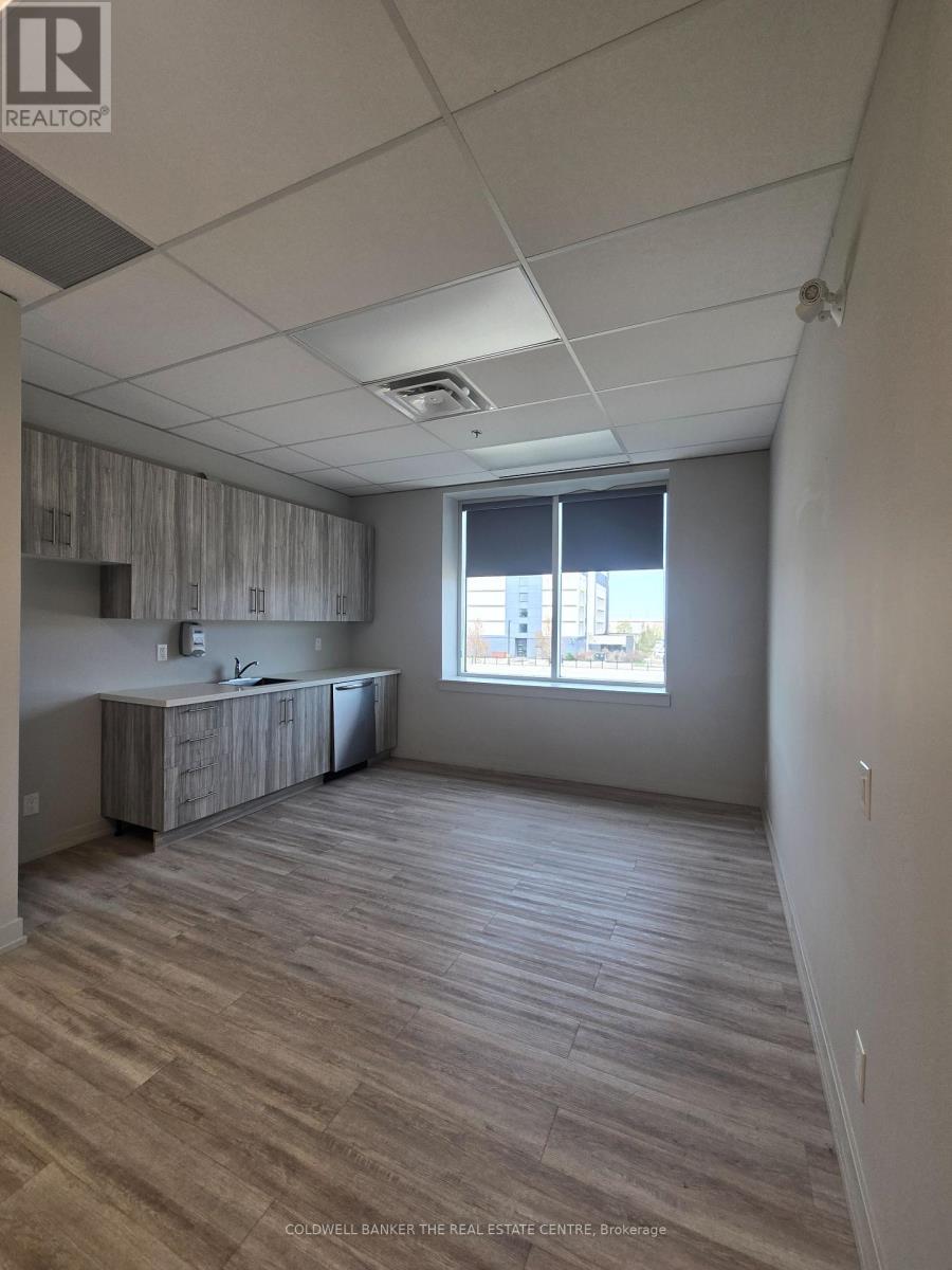 206 - 2800 High Point Drive, Milton, Ontario  L9T 6P4 - Photo 8 - W13119494