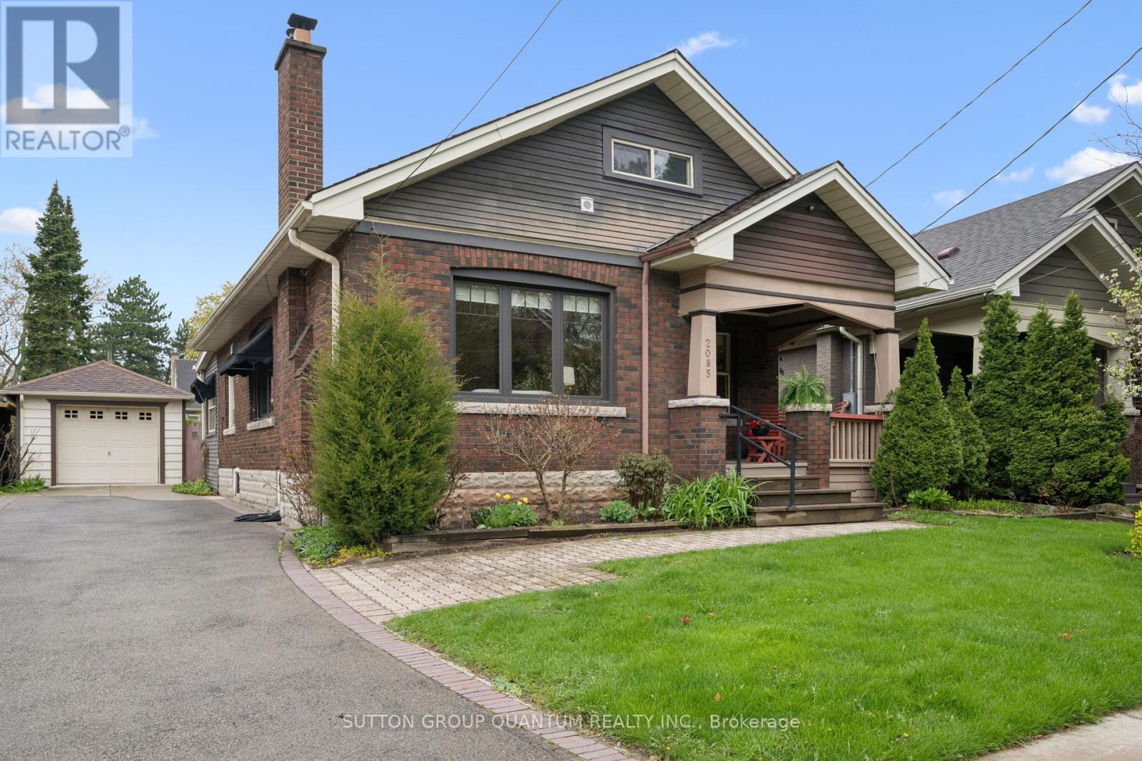 2085 Emerald Crescent, Burlington, Ontario  L7R 1N2 - Photo 2 - W13119498