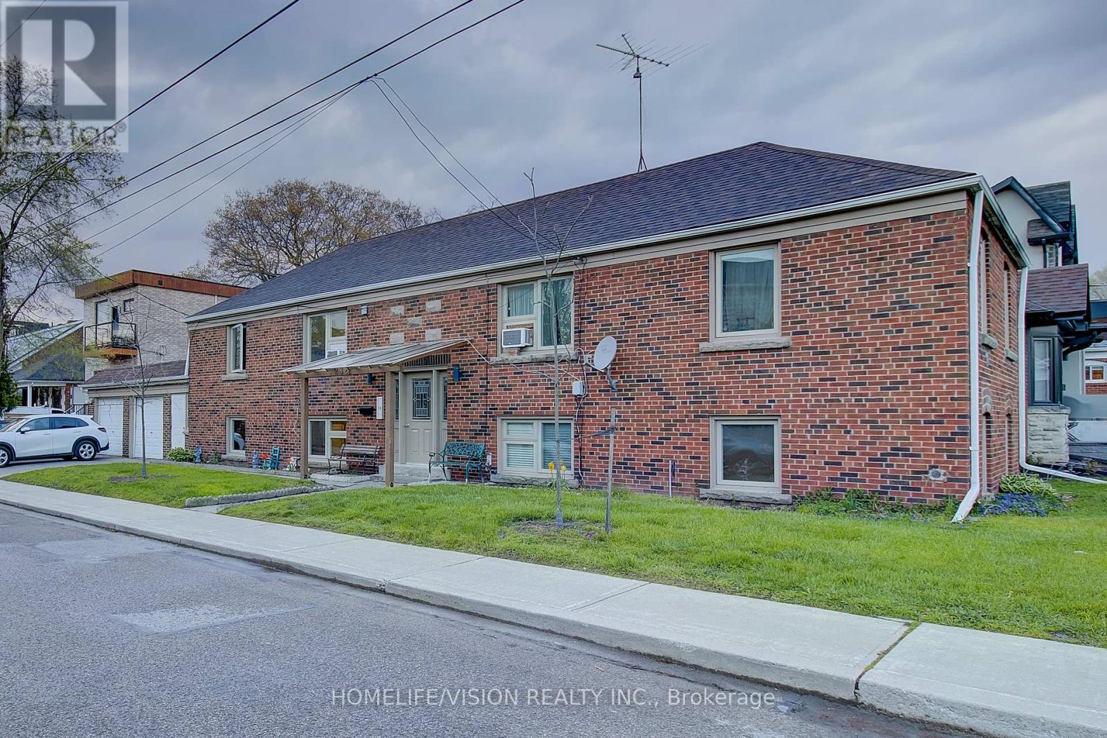 1 - 238 Glebemount Avenue, Toronto, Ontario  M4C 3V2 - Photo 17 - E13107942