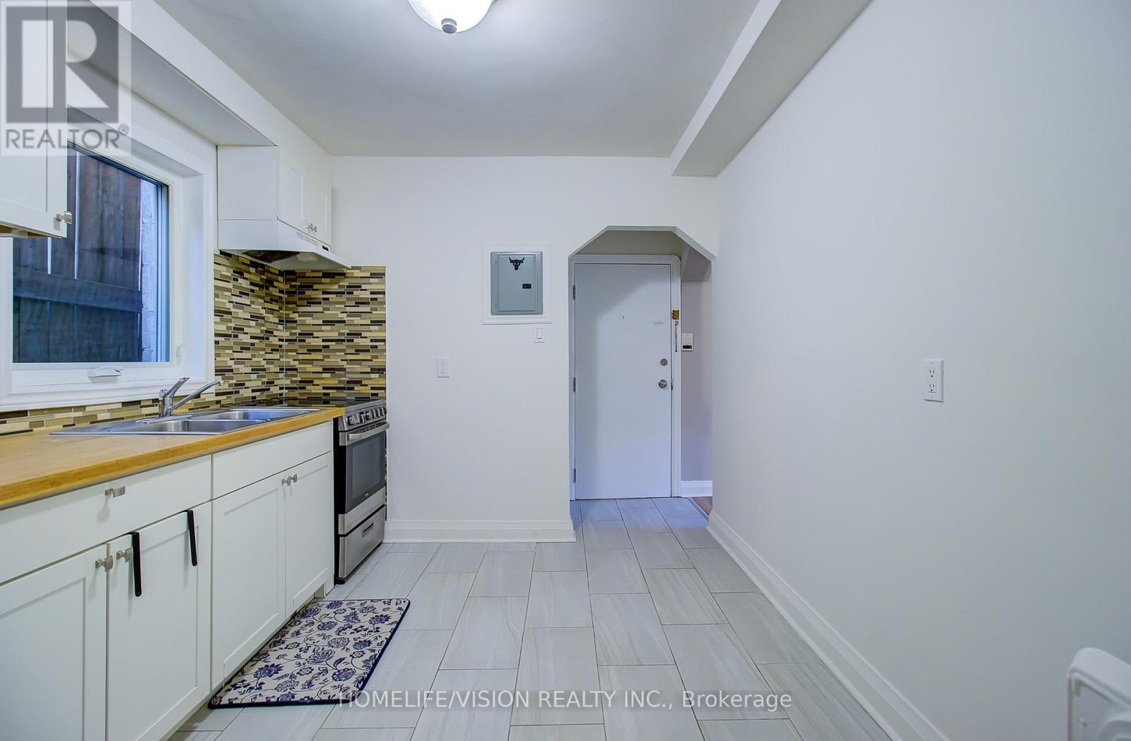1 - 238 Glebemount Avenue, Toronto, Ontario  M4C 3V2 - Photo 8 - E13107942
