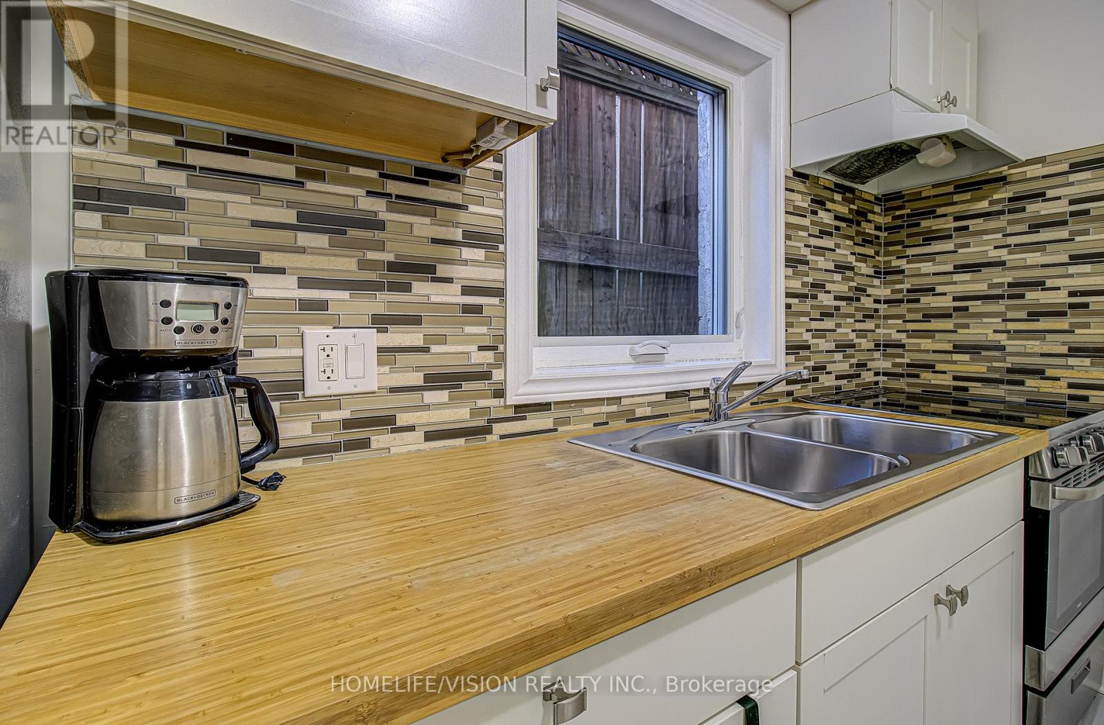 1 - 238 Glebemount Avenue, Toronto, Ontario  M4C 3V2 - Photo 9 - E13107942