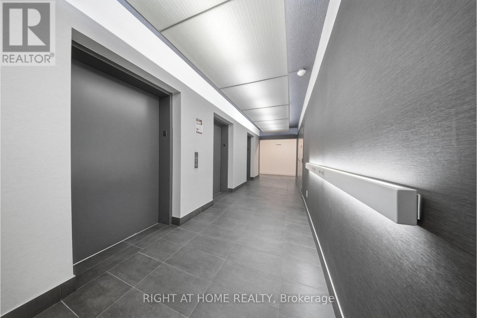 1105 - 365 Prince Of Wales Drive, Mississauga, Ontario  L5B 0G6 - Photo 4 - W13118516