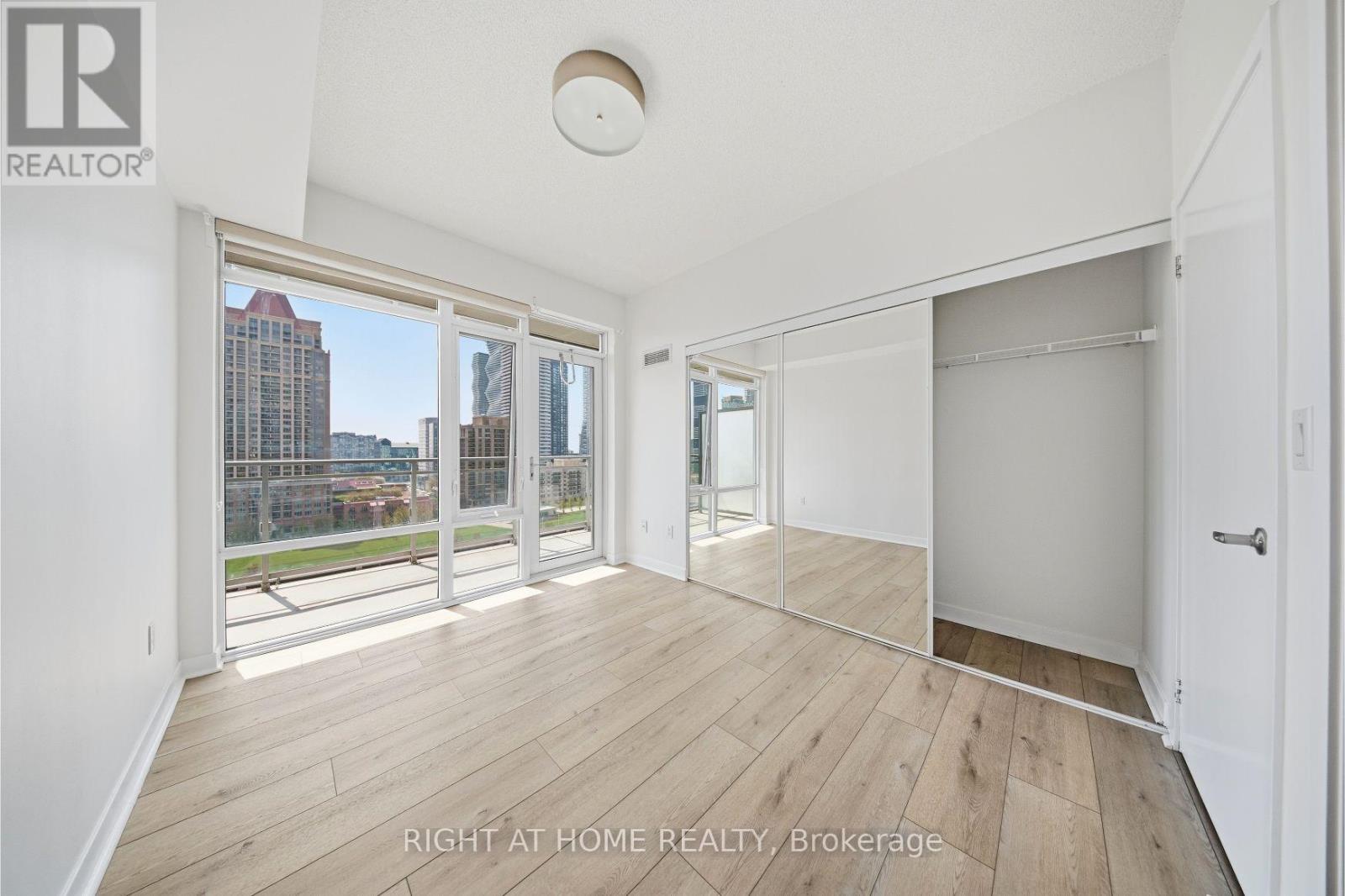 1105 - 365 Prince Of Wales Drive, Mississauga, Ontario  L5B 0G6 - Photo 14 - W13118516