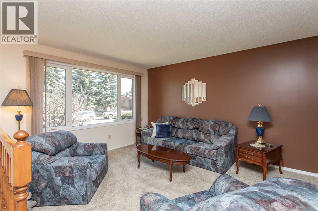 95 Oak Street, Red Deer, Alberta  T4P 1S2 - Photo 3 - A2307459