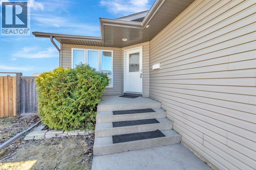 3301 43b Avenue, Lloydminster, Saskatchewan  S9V 0S6 - Photo 2 - A2308950
