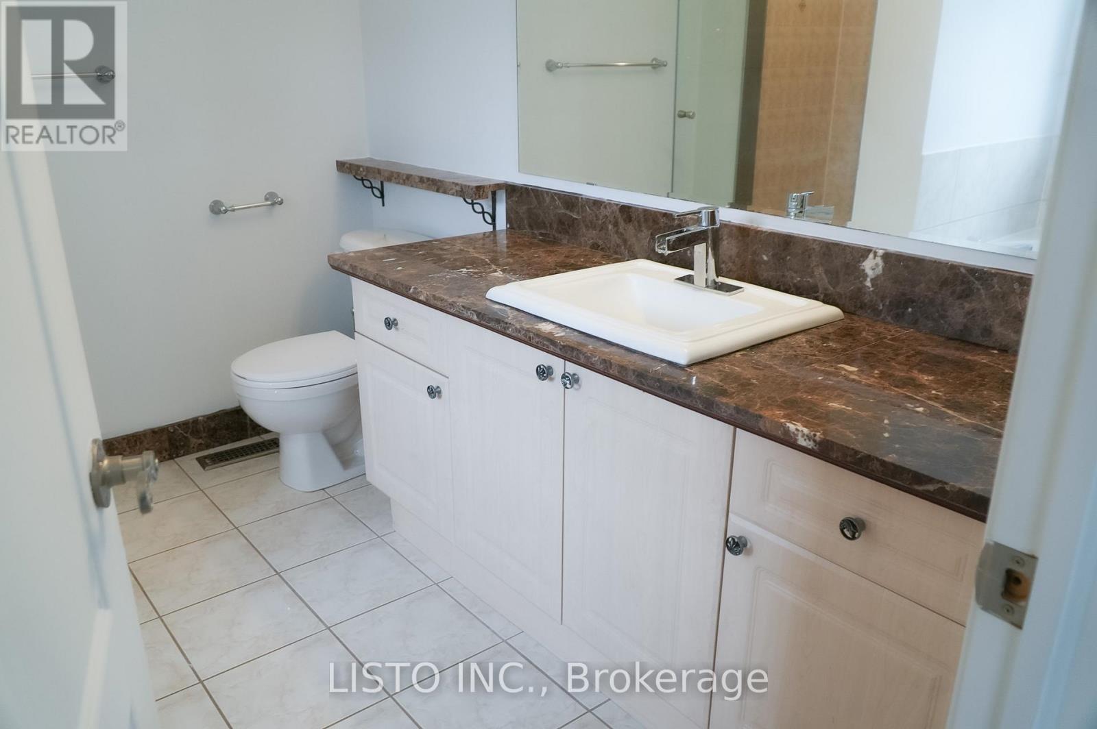 128 Sweetwood Circle, Brampton, Ontario  L7A 2S2 - Photo 11 - W13099908