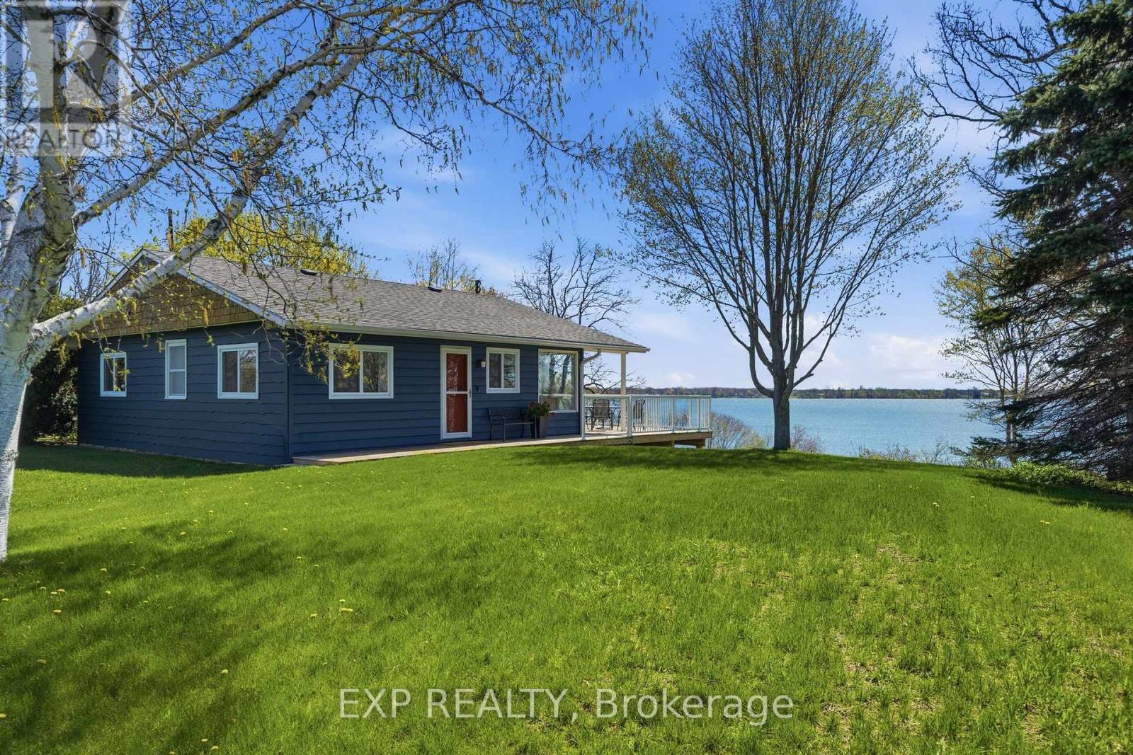 86 COLLIERS ROAD, Prince Edward County, Ontario