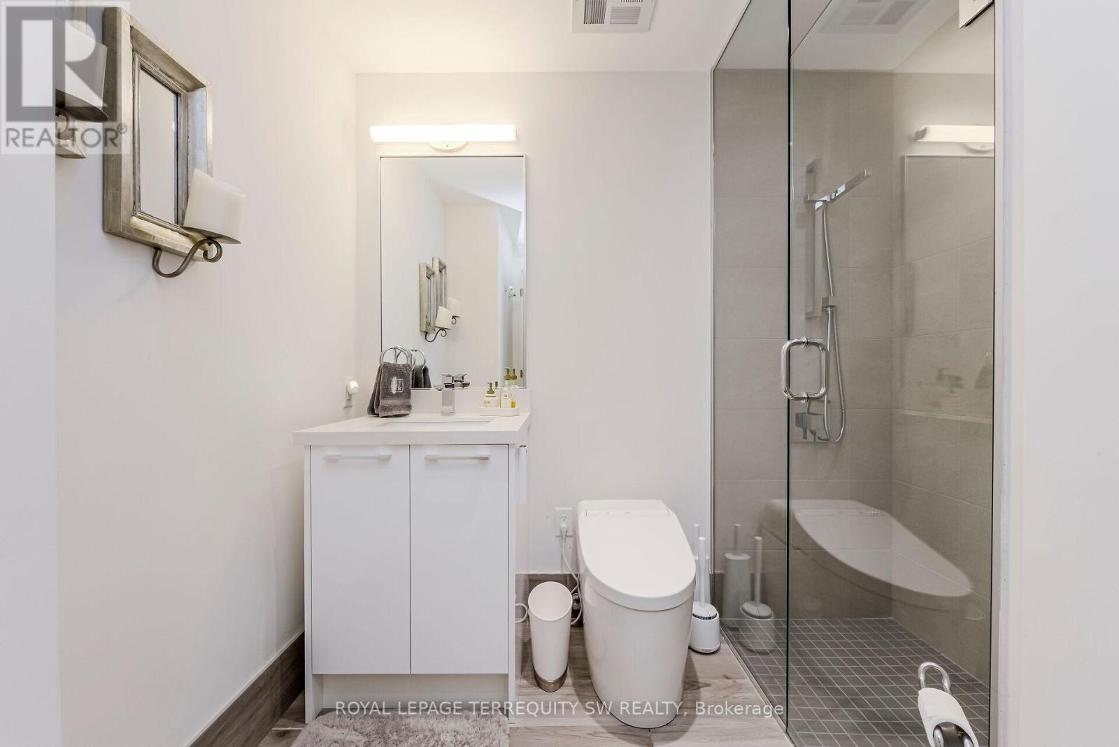 605 - 3 Southvale Drive, Toronto, Ontario  M4G 1G1 - Photo 21 - C13119578