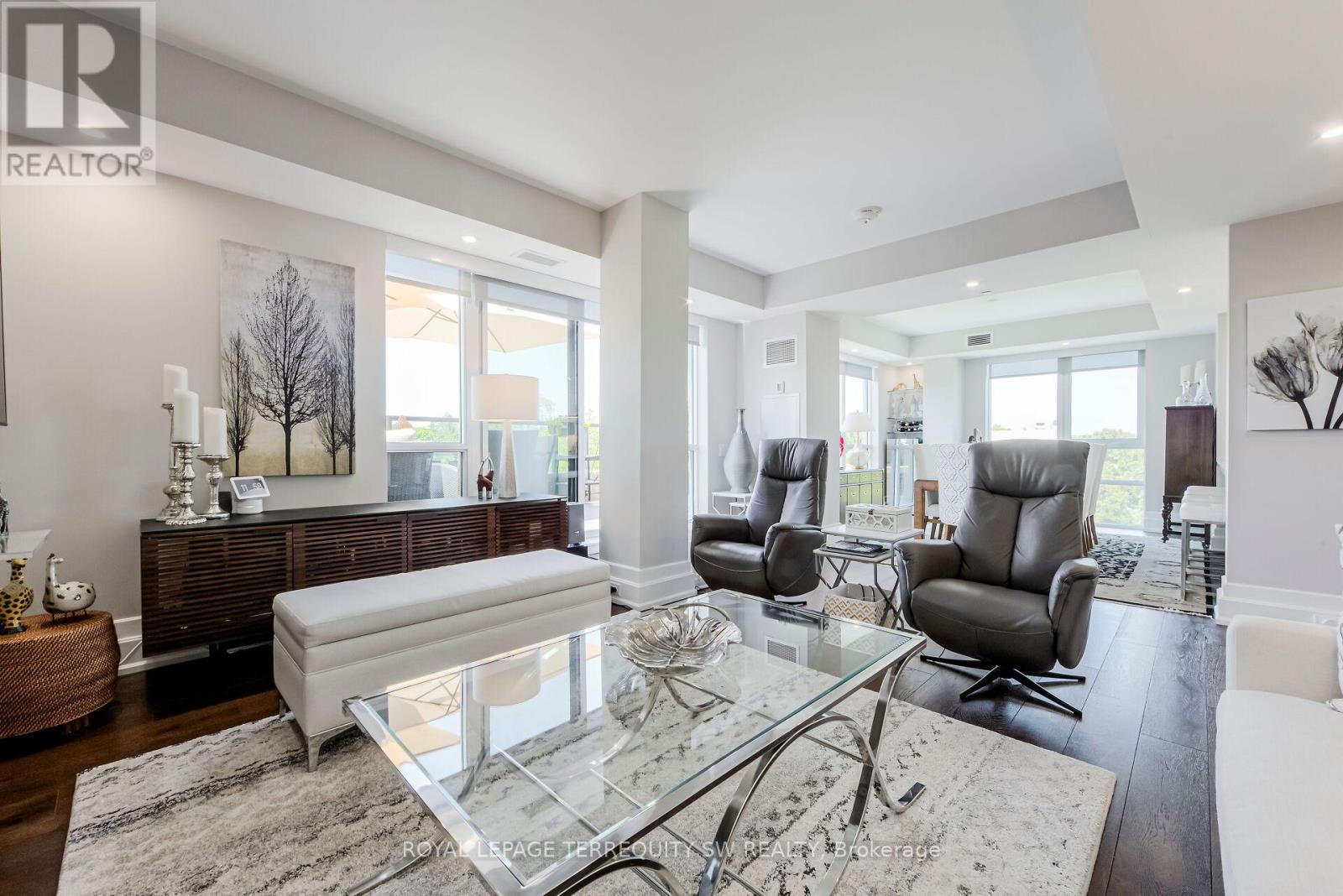 605 - 3 Southvale Drive, Toronto, Ontario  M4G 1G1 - Photo 5 - C13119578