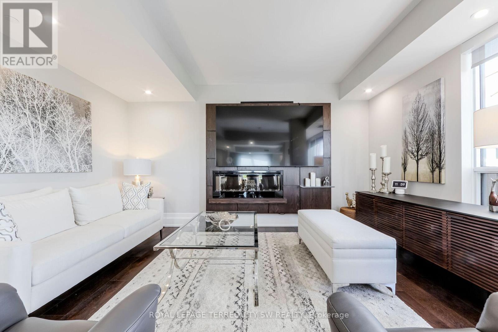 605 - 3 Southvale Drive, Toronto, Ontario  M4G 1G1 - Photo 7 - C13119578