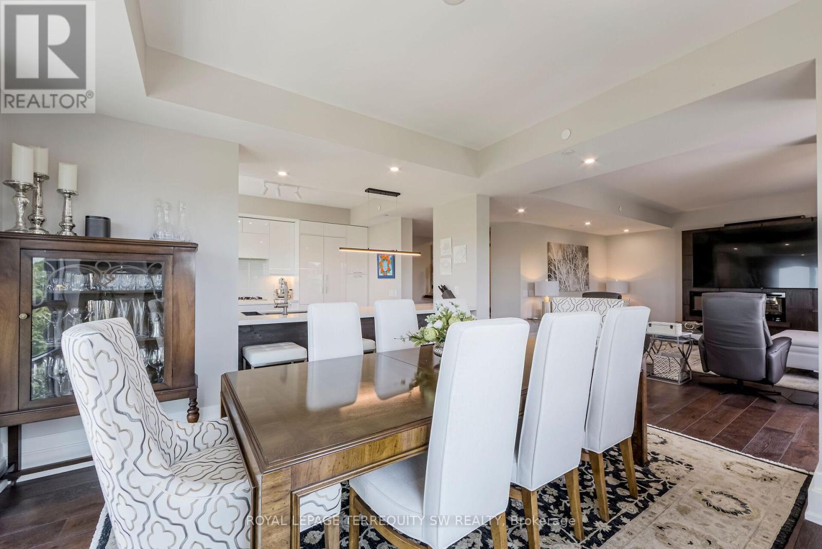 605 - 3 Southvale Drive, Toronto, Ontario  M4G 1G1 - Photo 9 - C13119578