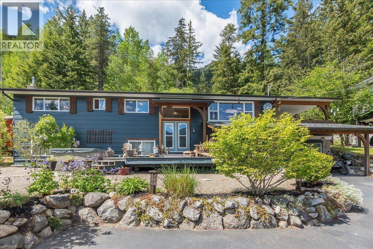 567 Goddard Road, Nelson, British Columbia  V1L 6H8 - Photo 4 - 10386358
