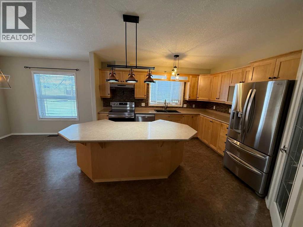 435, 700 Carmichael Lane, Hinton, Alberta  T7V 1S9 - Photo 4 - A2287271