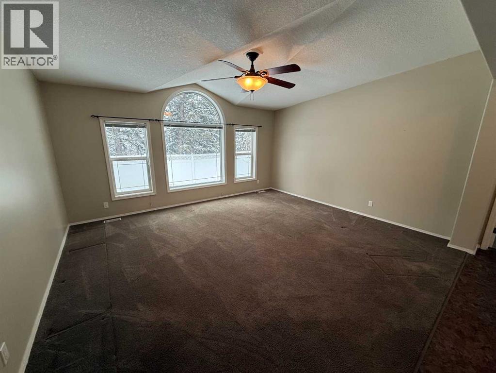 435, 700 Carmichael Lane, Hinton, Alberta  T7V 1S9 - Photo 6 - A2287271