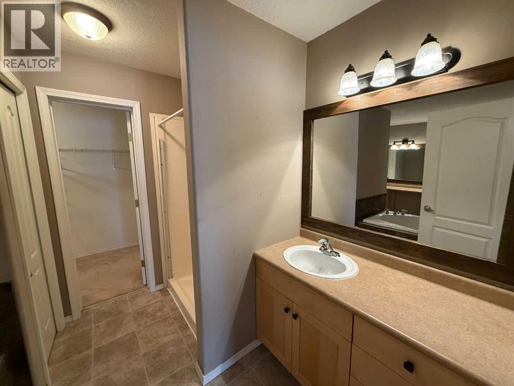 435, 700 Carmichael Lane, Hinton, Alberta  T7V 1S9 - Photo 10 - A2287271