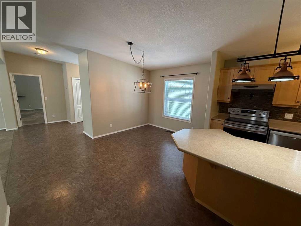 435, 700 Carmichael Lane, Hinton, Alberta  T7V 1S9 - Photo 3 - A2287271