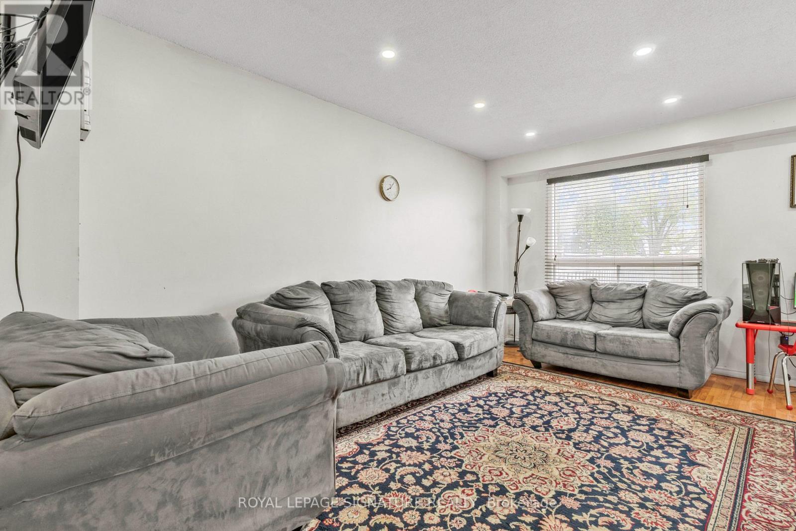 1405 Anton Square, Pickering, Ontario  L1V 5T5 - Photo 7 - E13119640