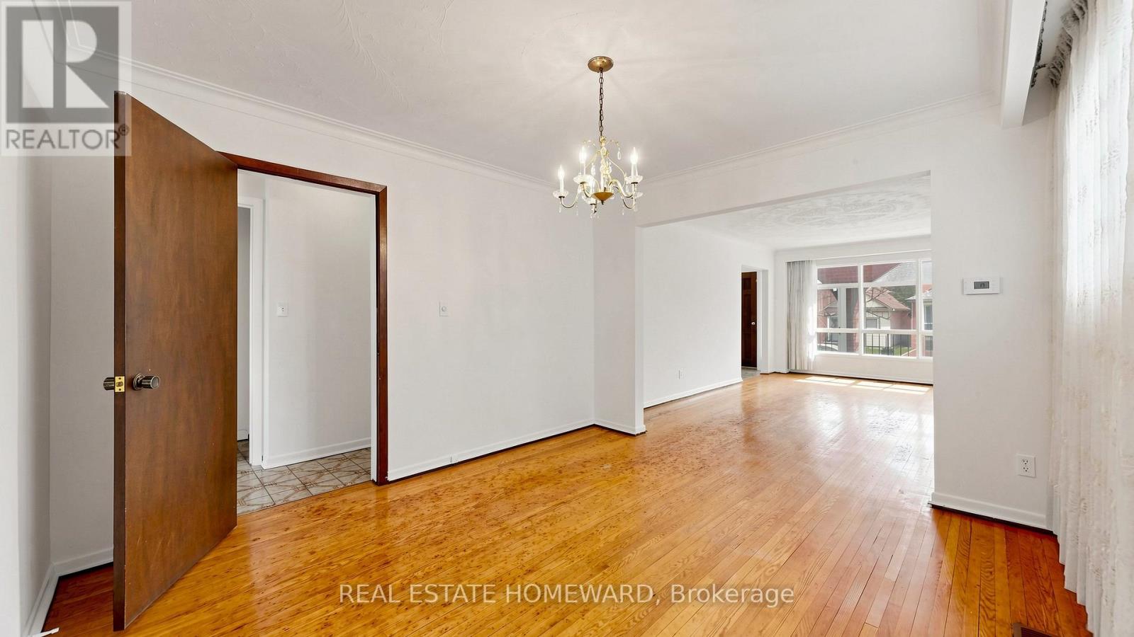 349 Monarch Park Avenue, Toronto, Ontario  M4J 4T4 - Photo 11 - E13114968