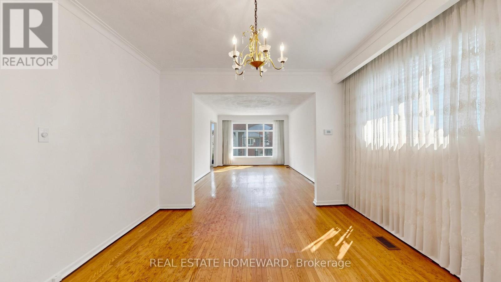 349 Monarch Park Avenue, Toronto, Ontario  M4J 4T4 - Photo 12 - E13114968