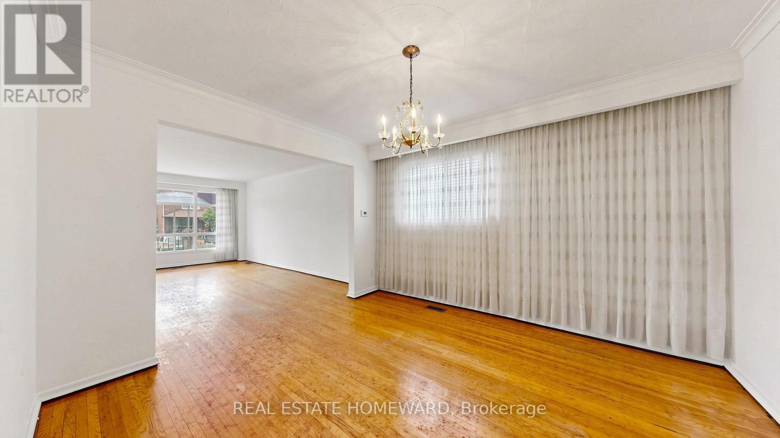 349 Monarch Park Avenue, Toronto, Ontario  M4J 4T4 - Photo 13 - E13114968